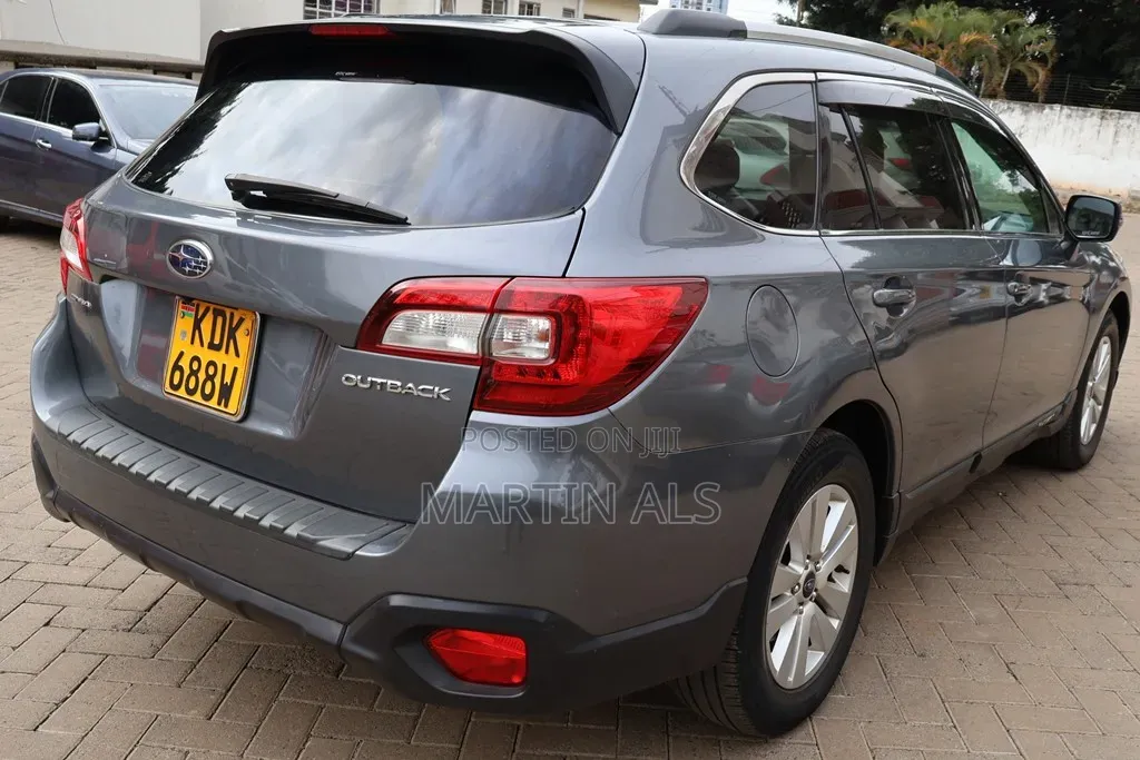 Subaru Outback 2.5i 4dr Wagon AWD (2.5L 4cyl CVT) 2015 Gray