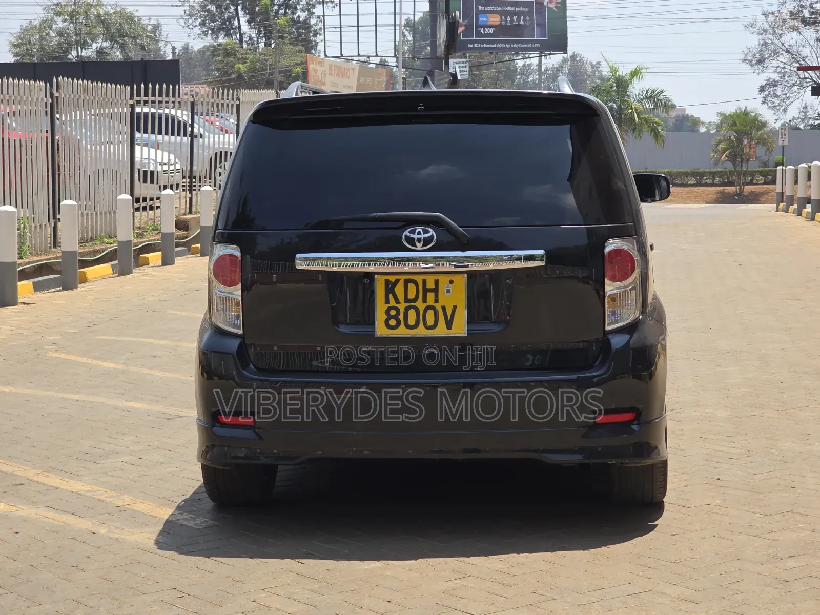 Toyota Rumion 2025 Black