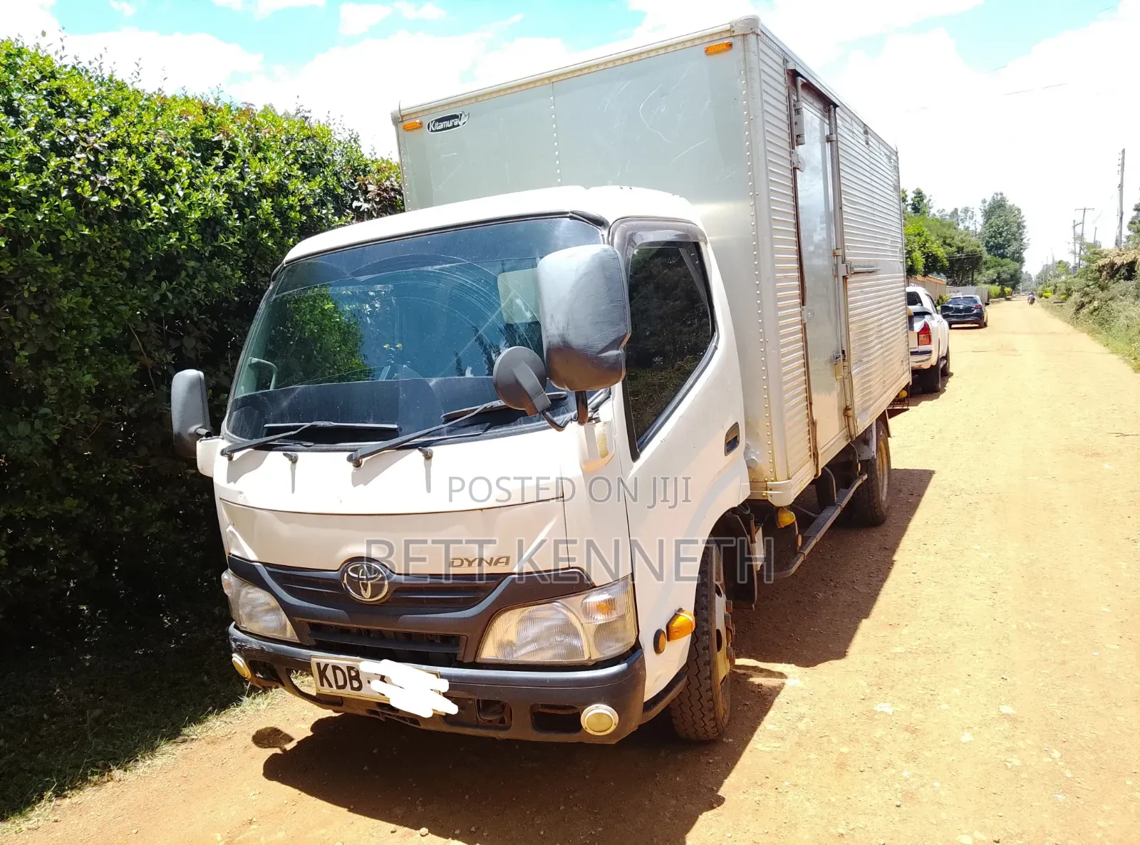 Toyota Dyna 2013 White