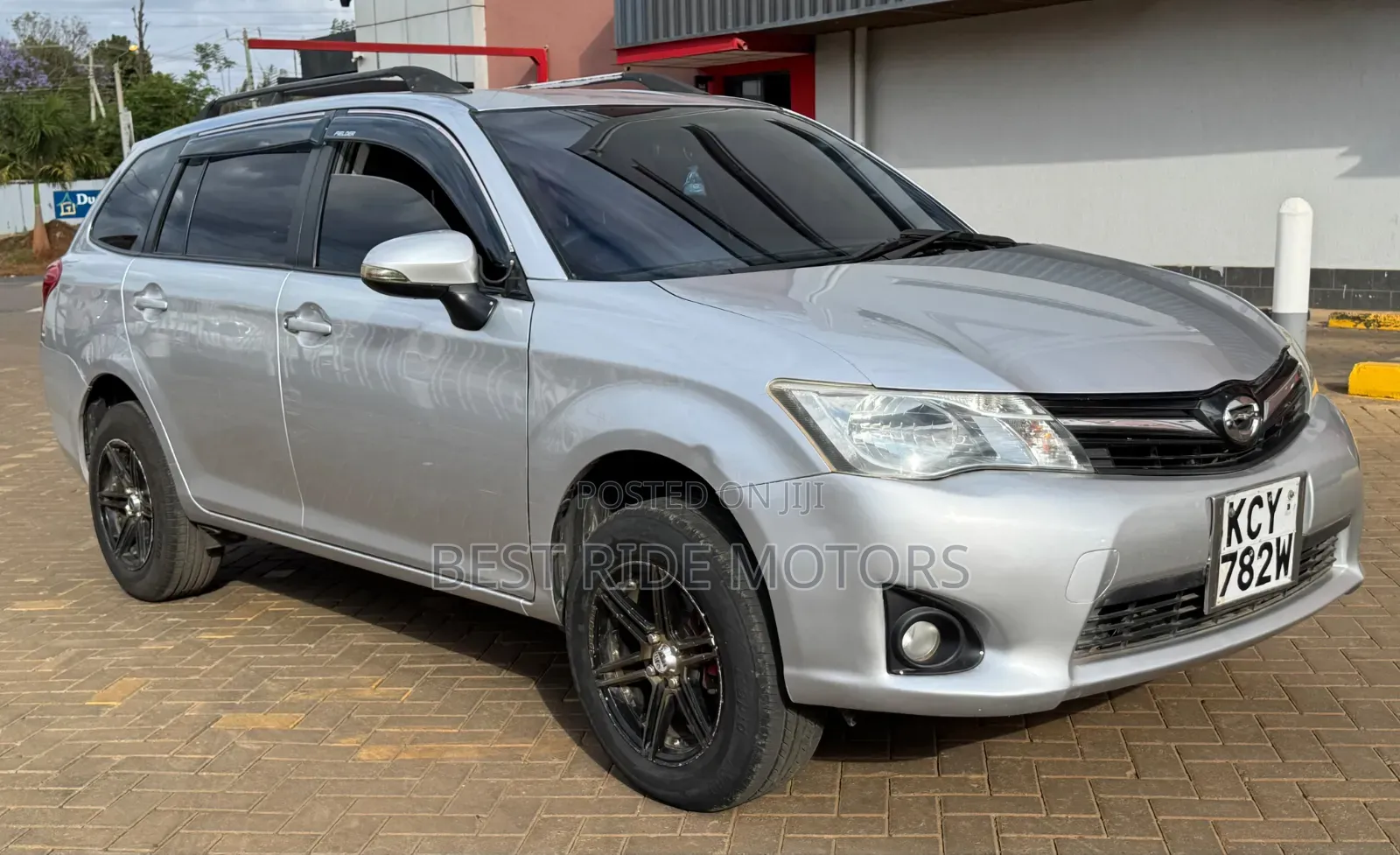 Toyota Corolla Fielder 1.5 Petrol FWD 2013 Silver