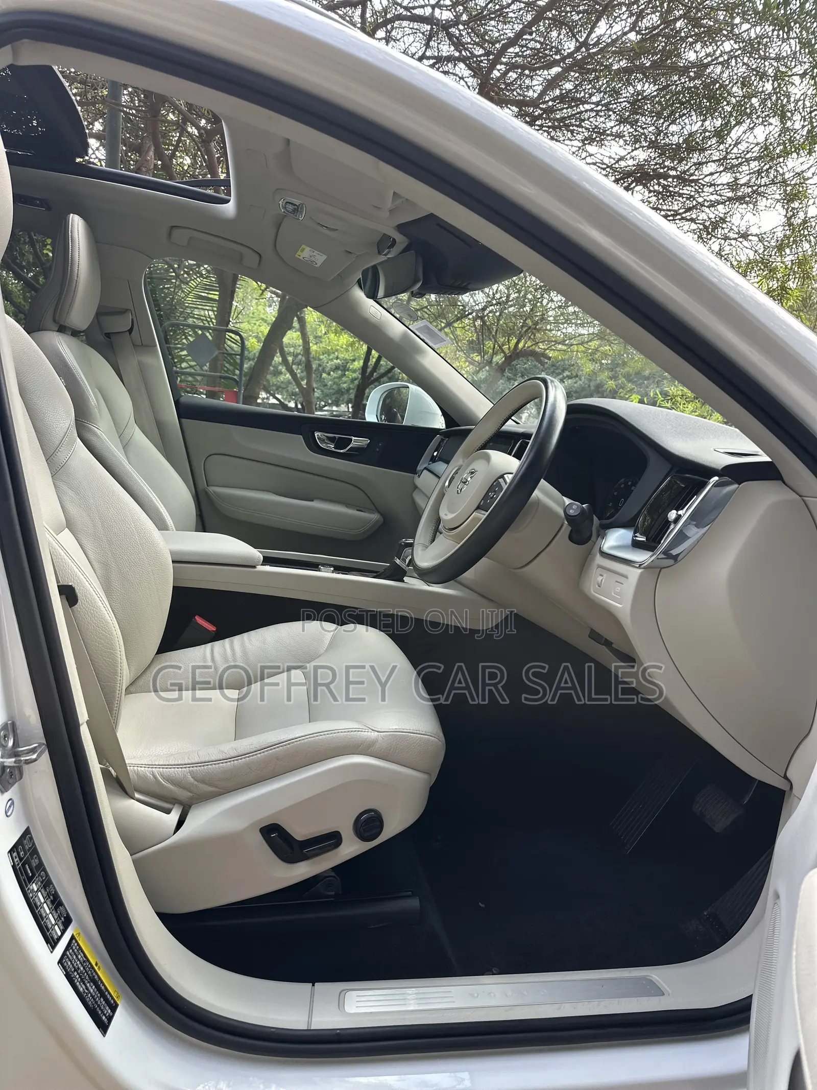 Volvo XC60 2020 White