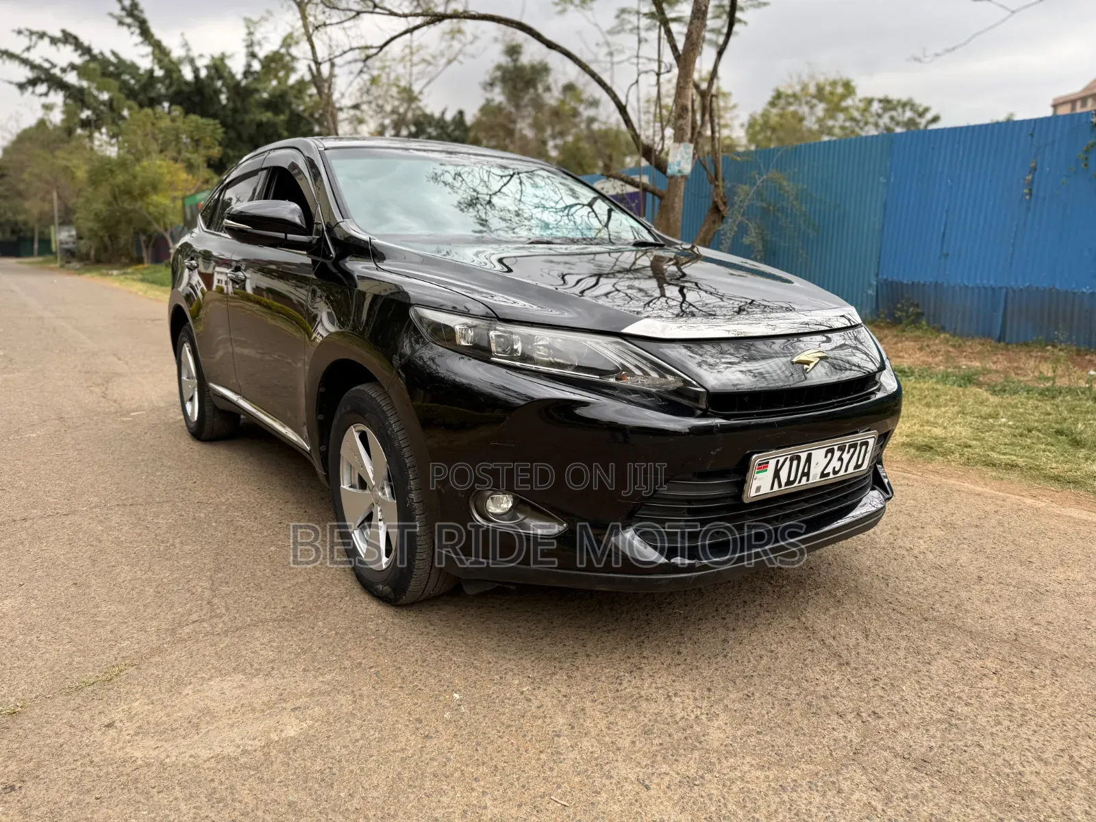 Toyota Harrier 2.0 2014 Black