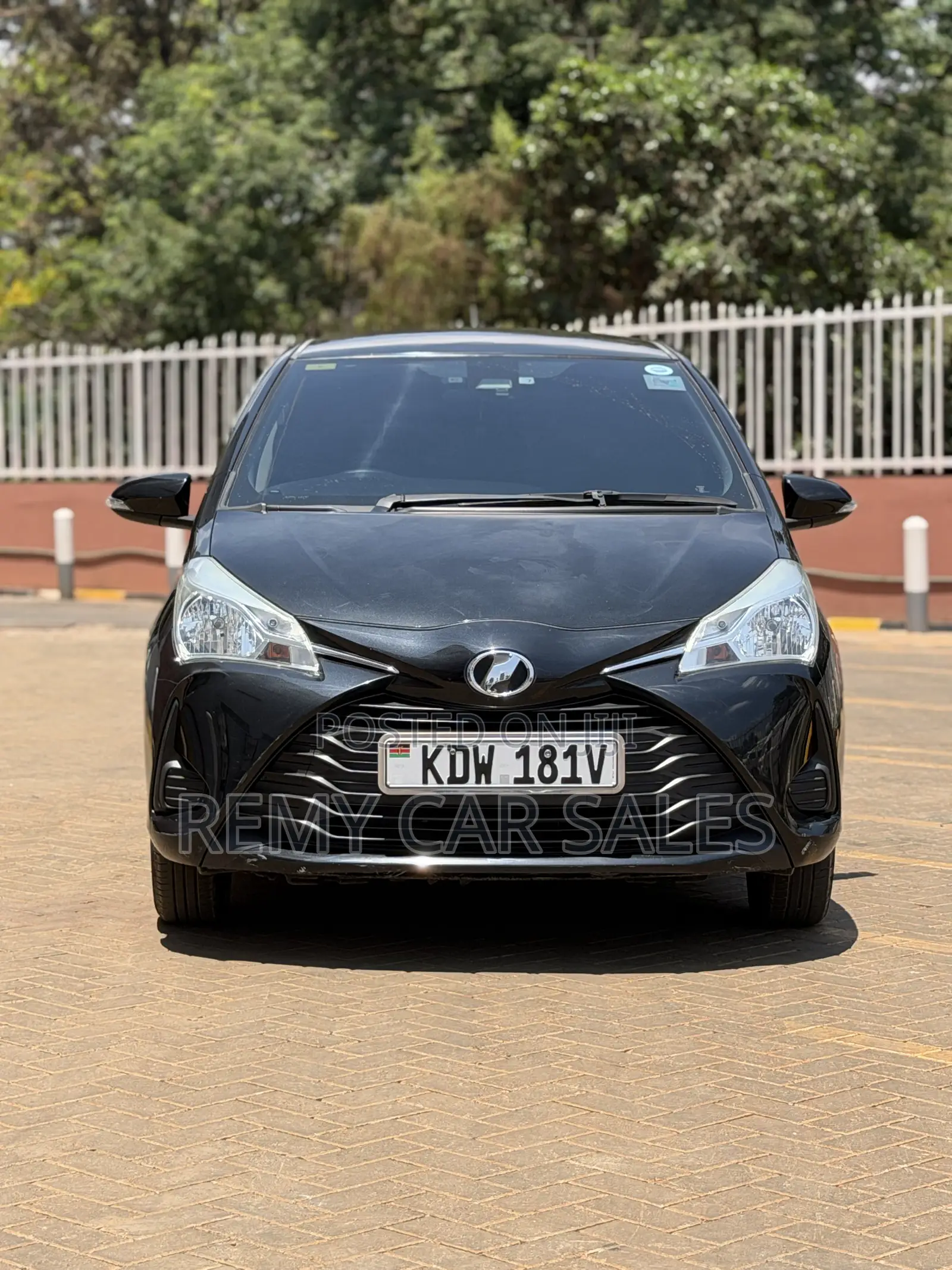 Toyota Vitz 2018 Black