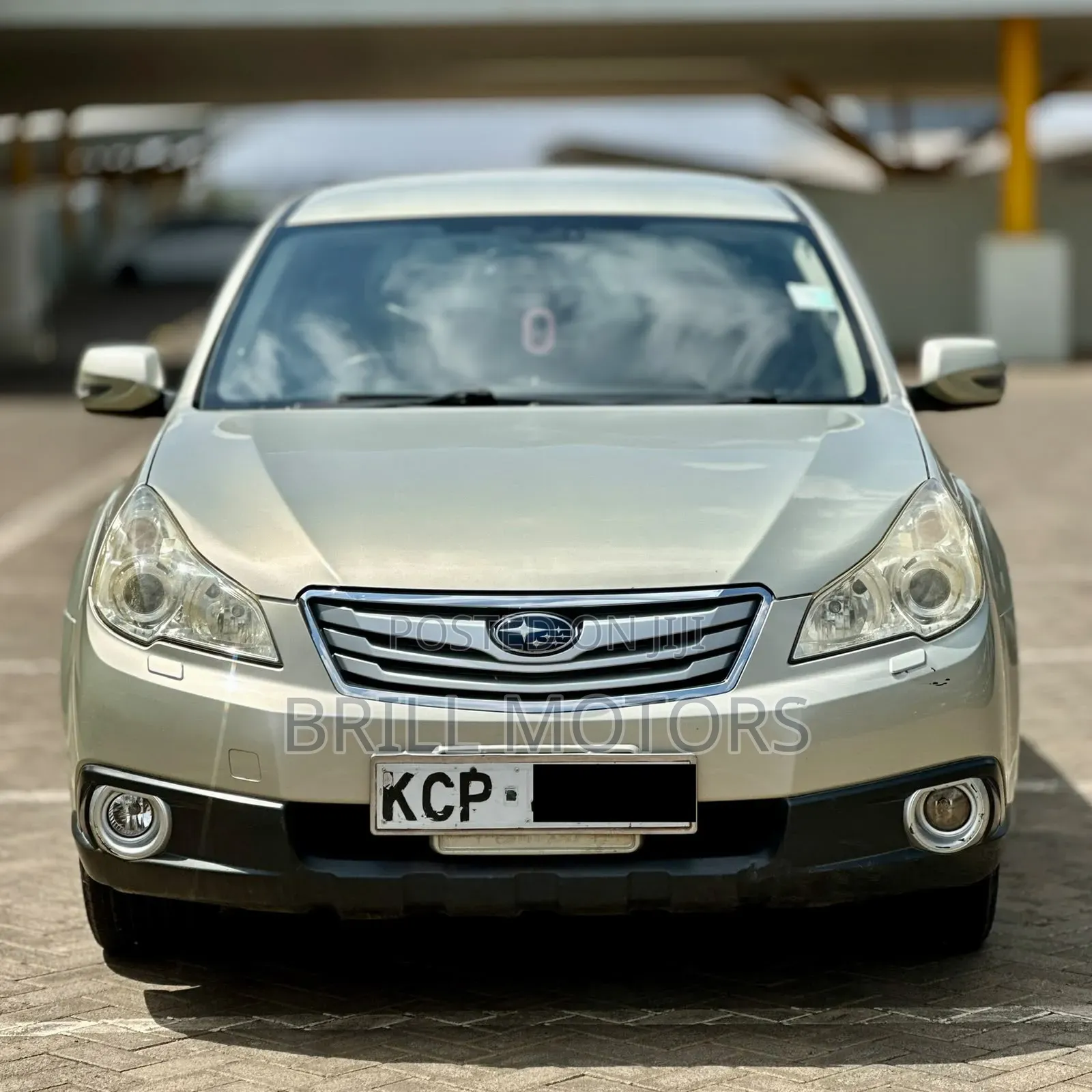 Subaru Outback 2010 Gold