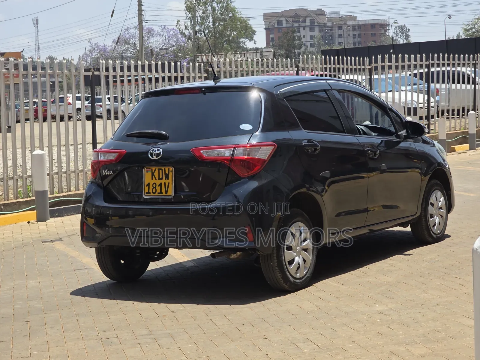 Toyota Vitz 2018 Burgundy