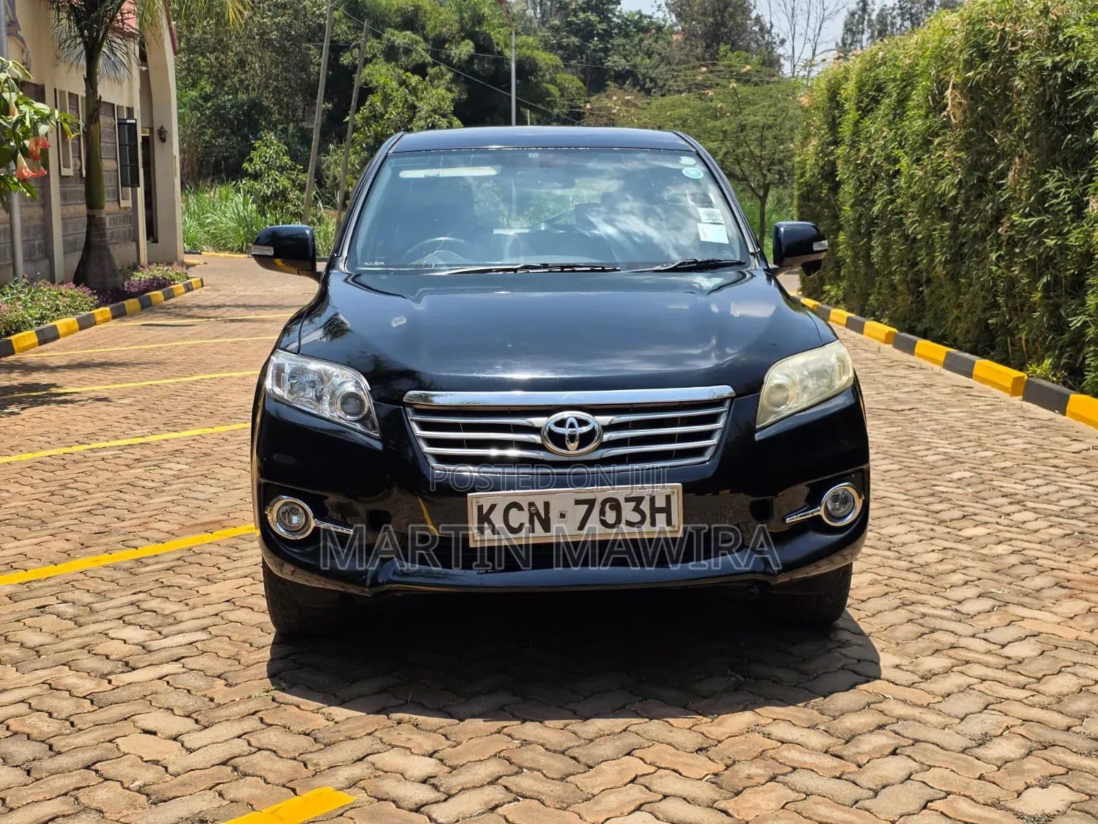 Toyota Vanguard 2010 Black