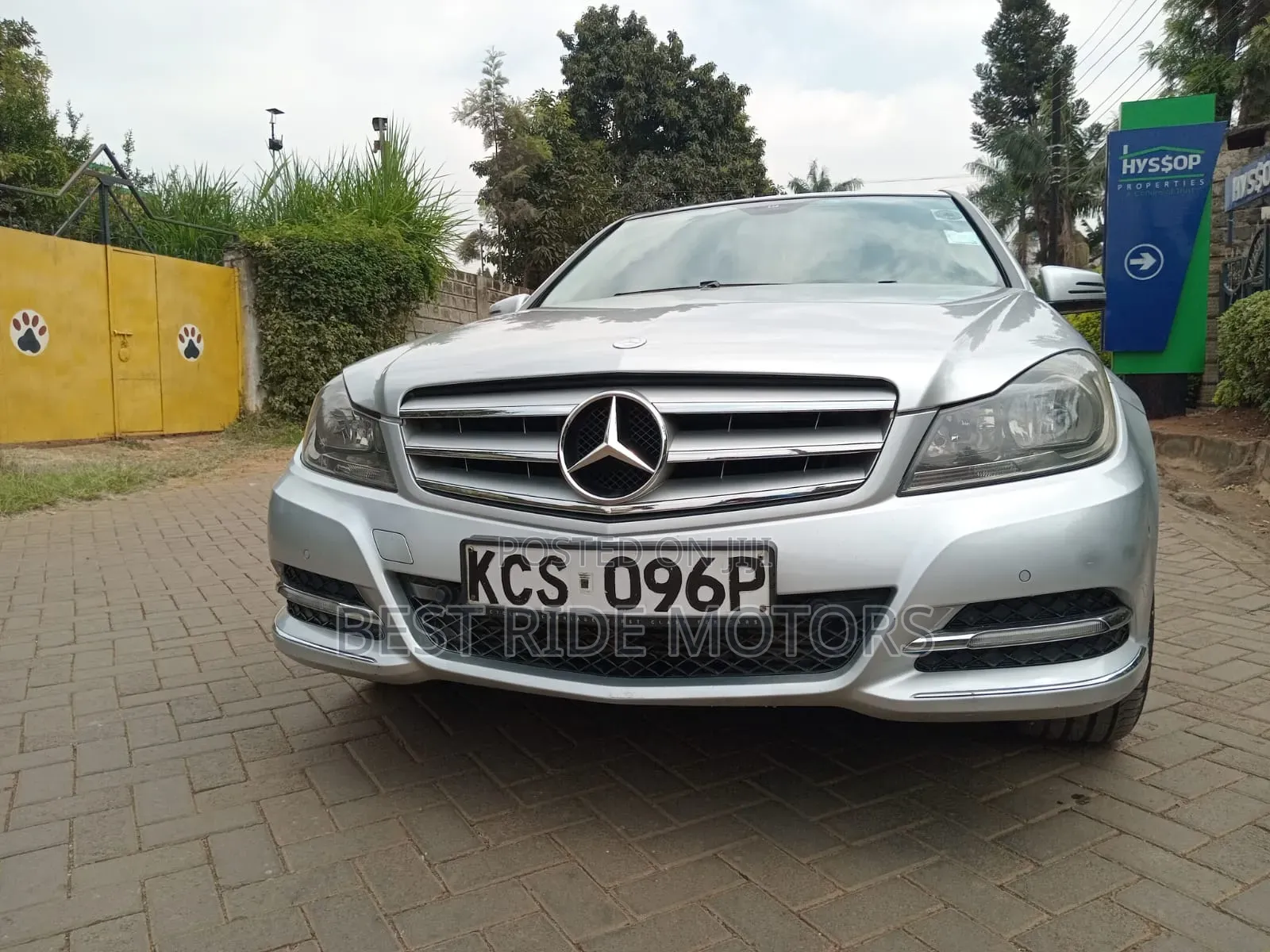 Mercedes-Benz C200 2011 Silver