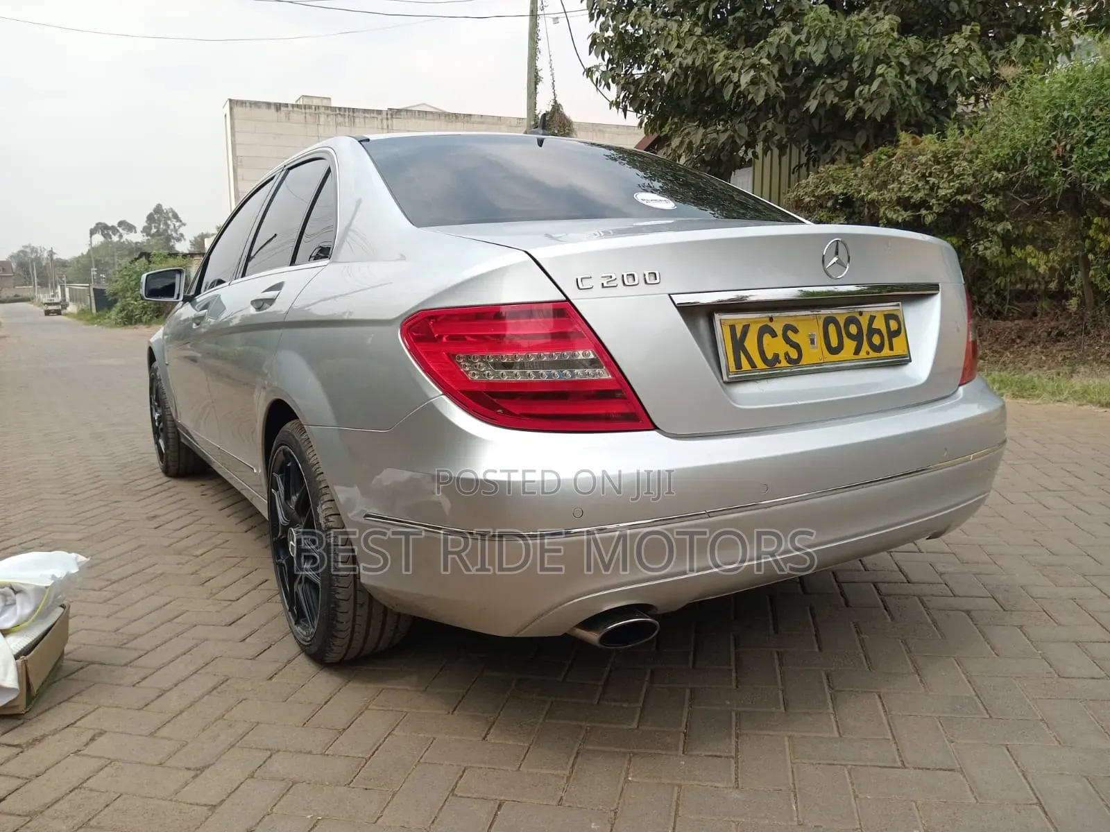 Mercedes-Benz C200 2011 Silver