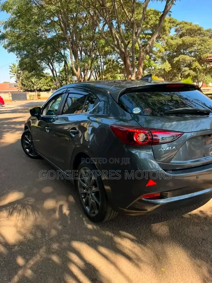 Mazda Axela 2018 Gray