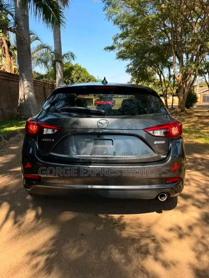 Mazda Axela 2018 Gray