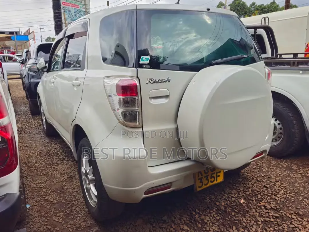 Toyota Rush 1.5 AWD 2012 Pearl