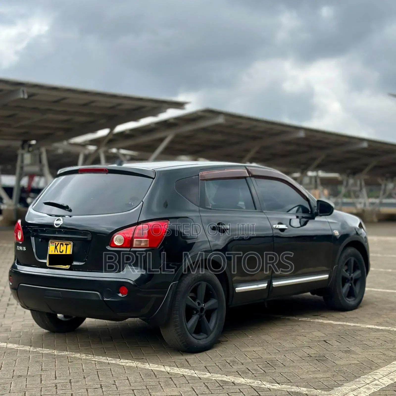 Nissan Dualis 2011 Black