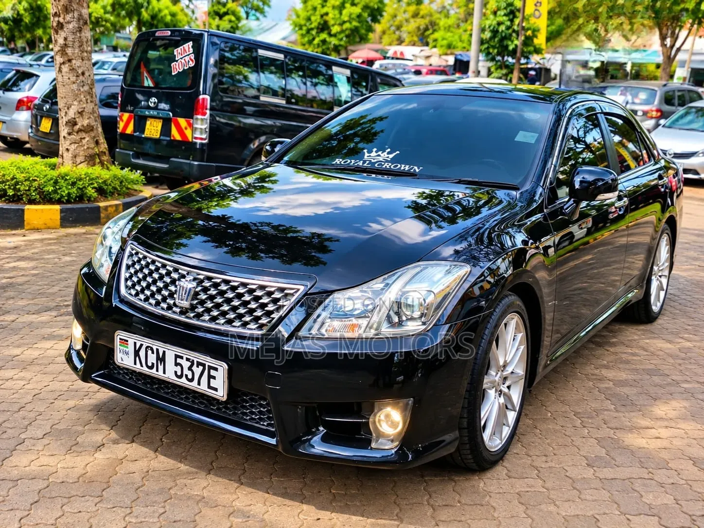Toyota Crown 2011 Black