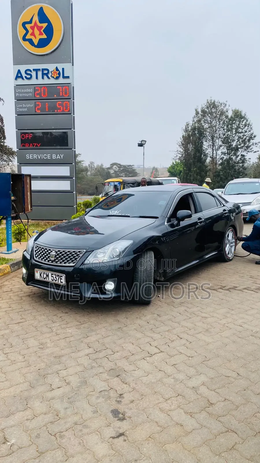 Toyota Crown 2011 Black