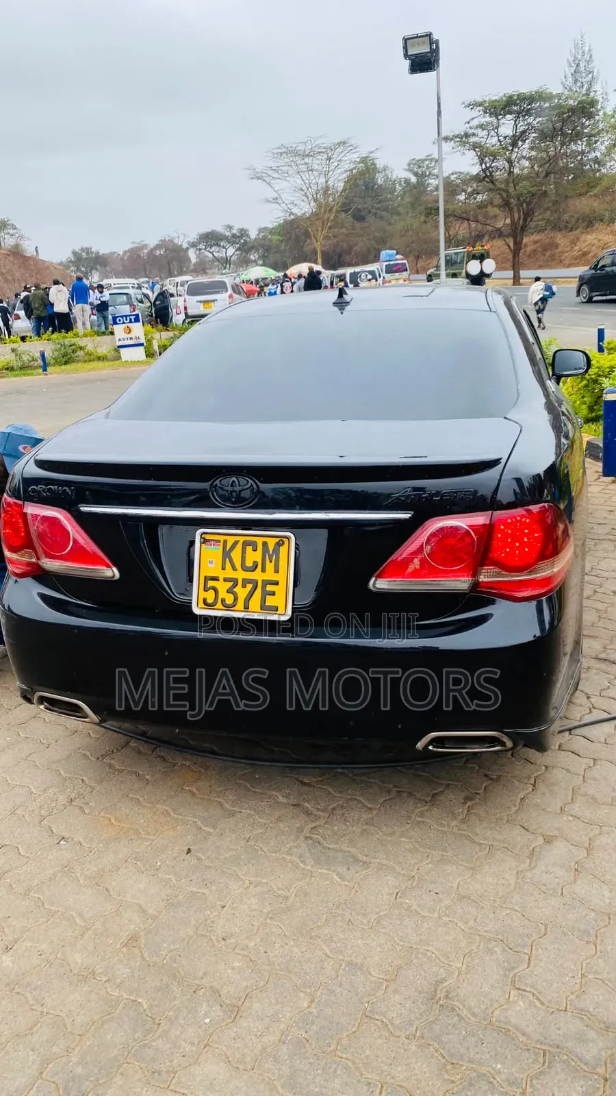 Toyota Crown 2011 Black