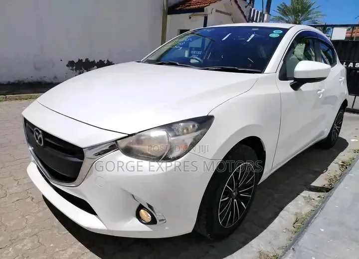 Mazda Demio 2018 White