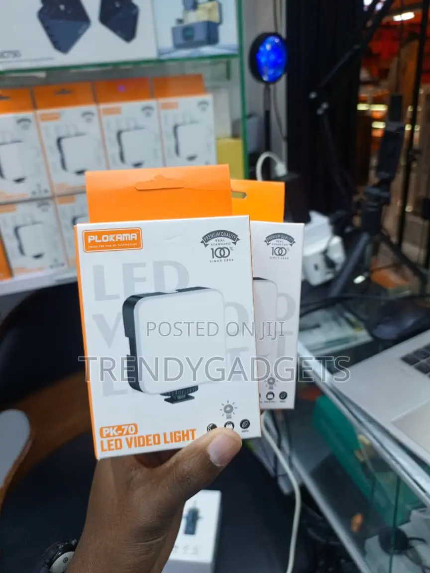PLOKAMA PK-70 Mini LED Video Light for Phone Camera Photography