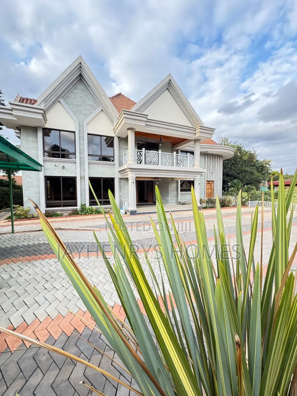 5bdrm House in Muthaiga North for rent