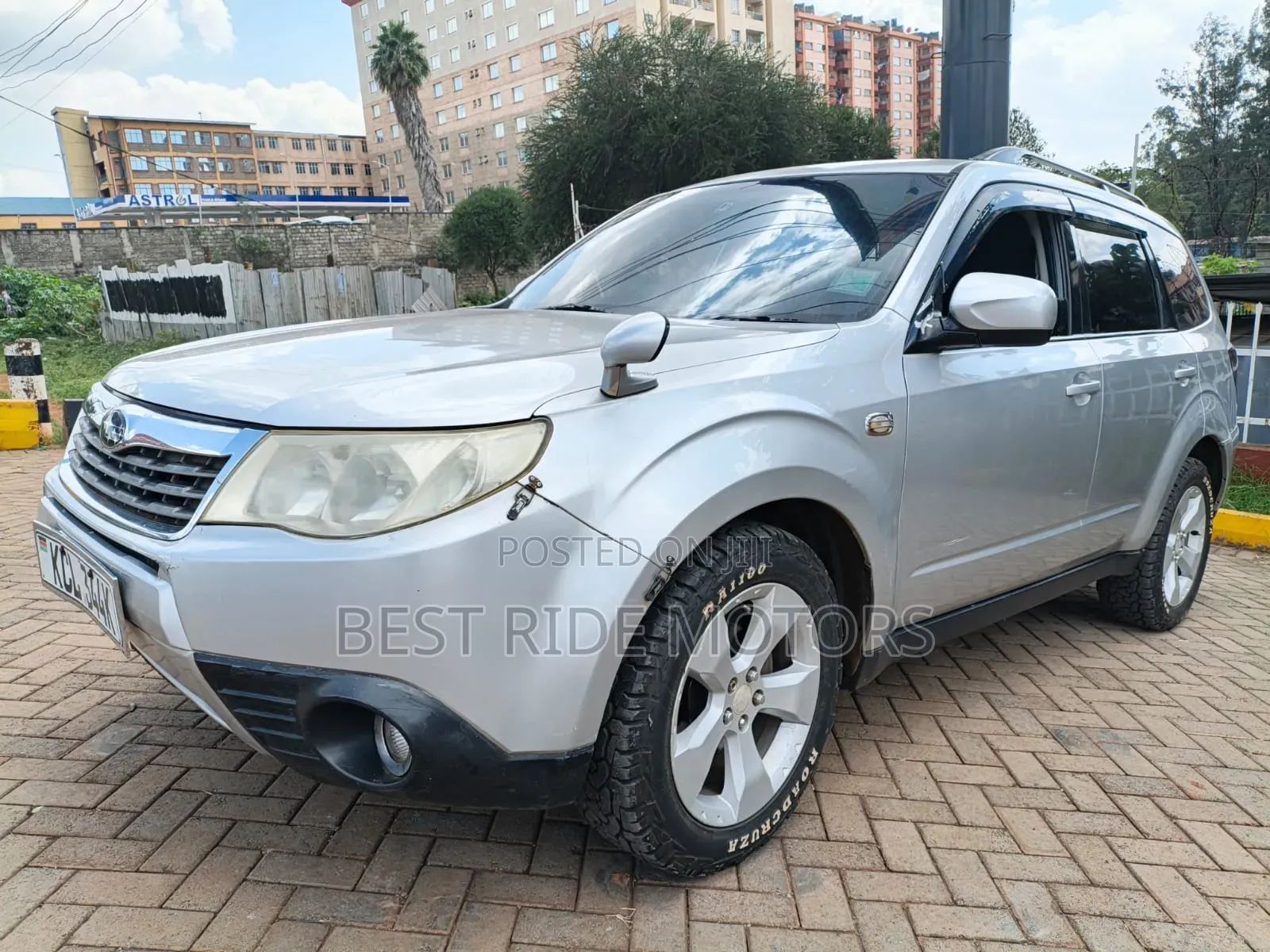 Subaru Forester 2010 Silver