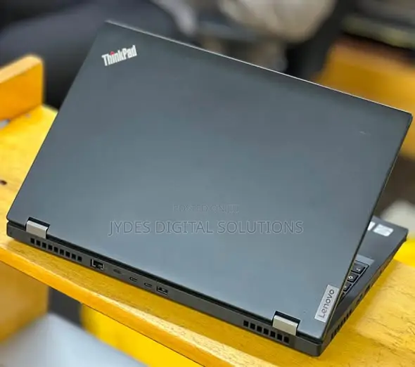 Laptop Lenovo ThinkPad P15s 16GB Intel Core i7 SSD 512GB