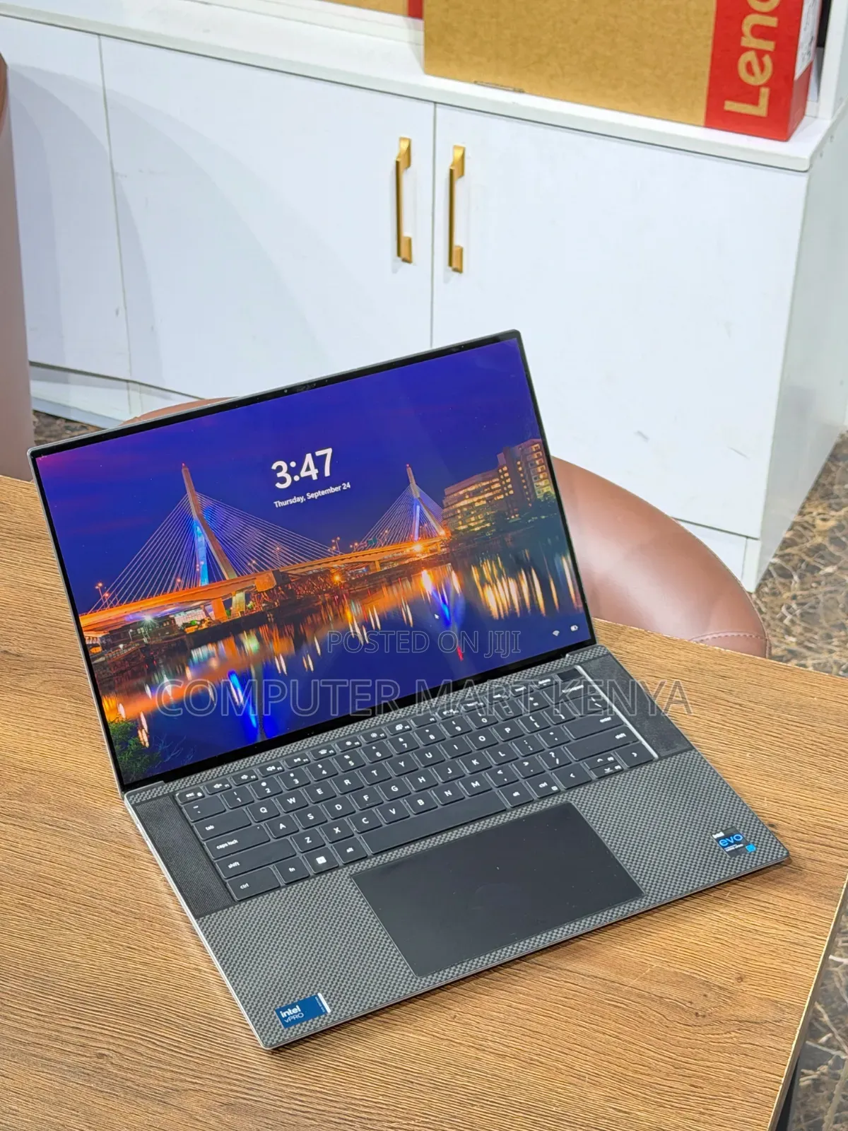 New Laptop Dell XPS 15 9520 16GB Intel Core i7 SSD 512GB