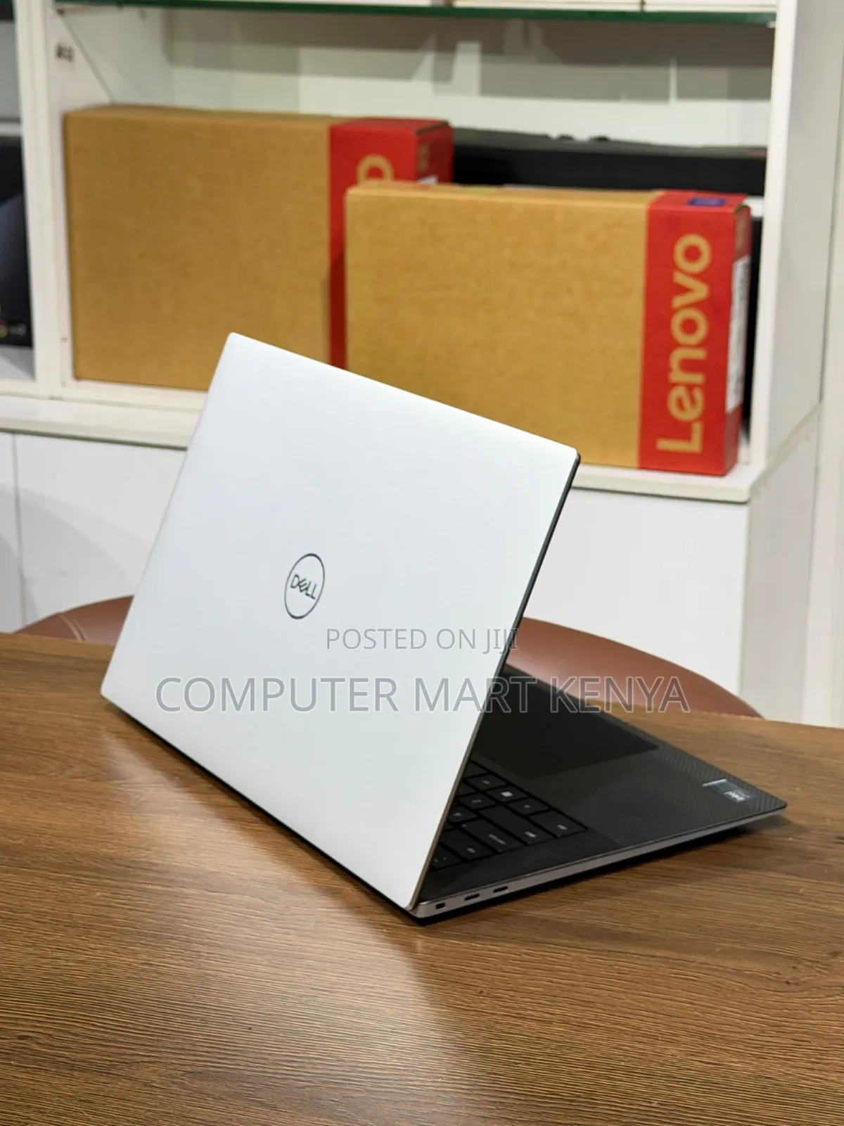 New Laptop Dell XPS 15 9520 16GB Intel Core i7 SSD 512GB