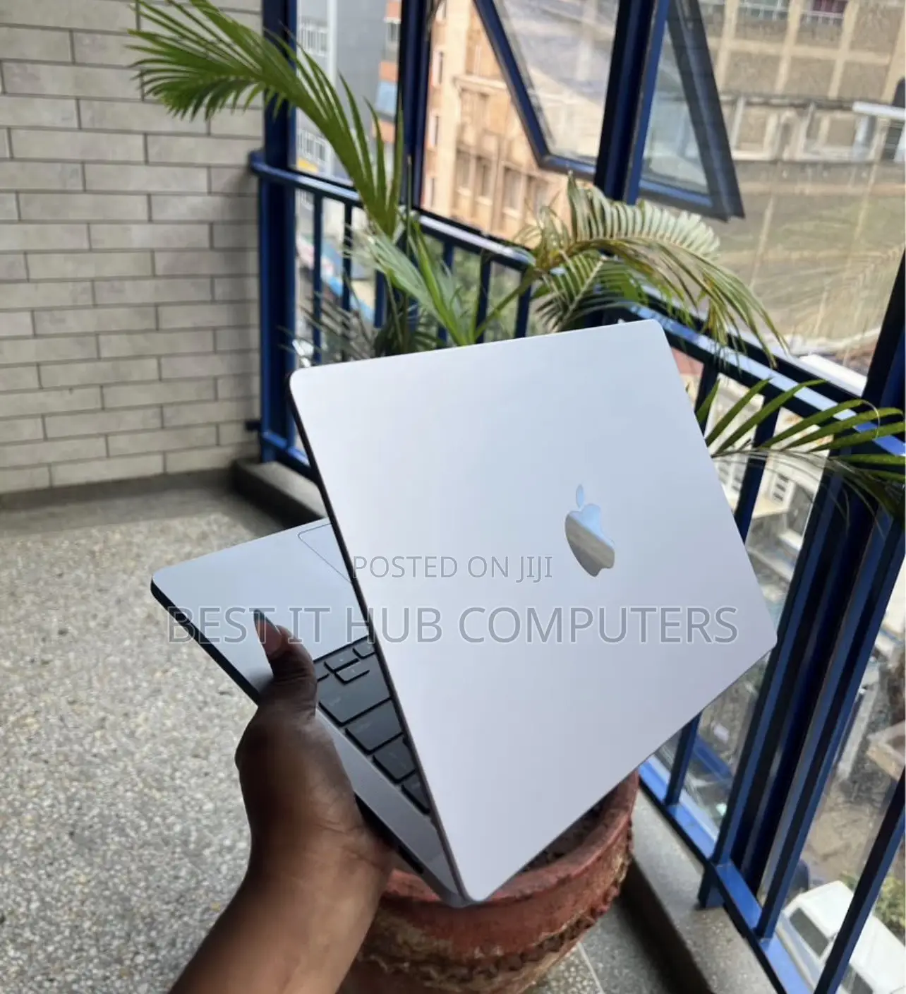 Laptop Apple MacBook Pro 2021 M1 16GB Apple M1 SSD 512GB