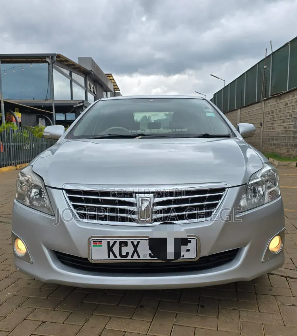 Toyota Premio 2012 Silver