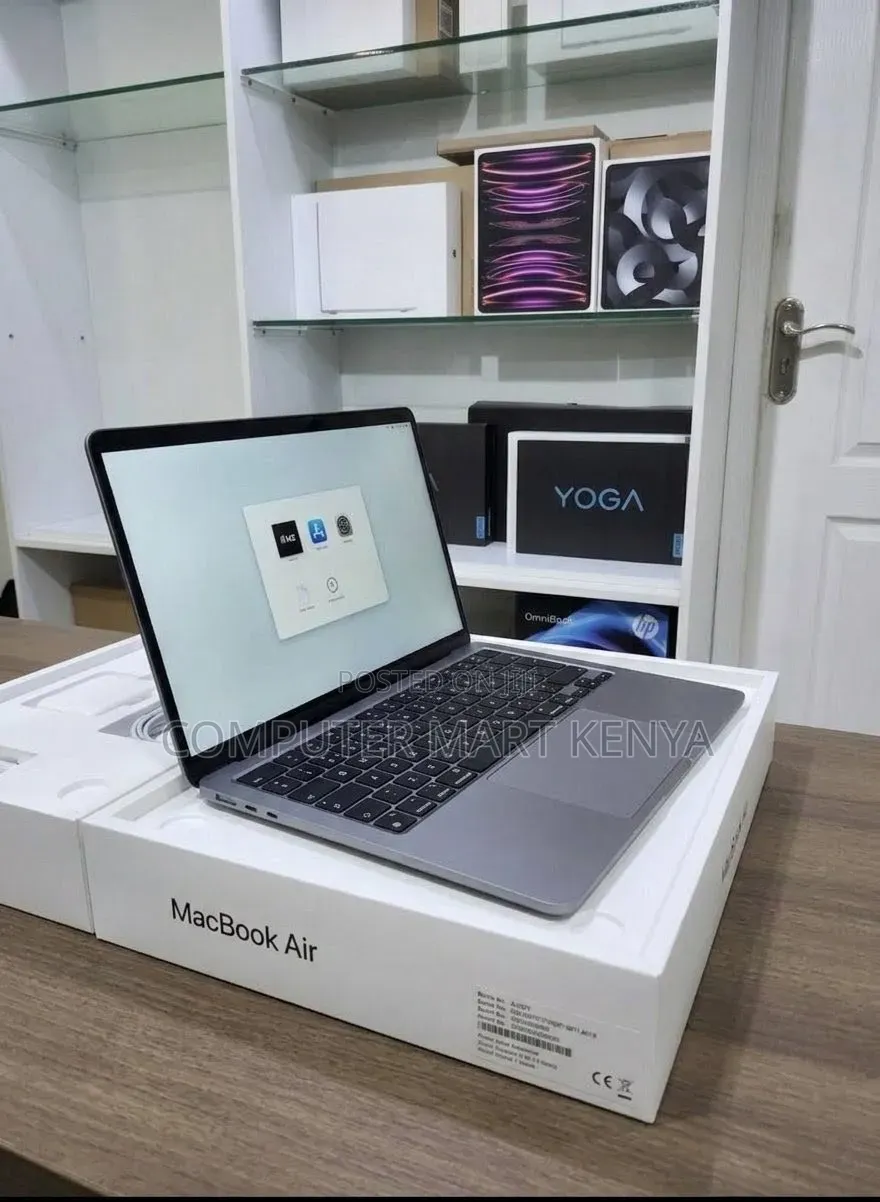 New Laptop Apple MacBook Air 2020 M1 8GB Apple M1 SSD 256GB