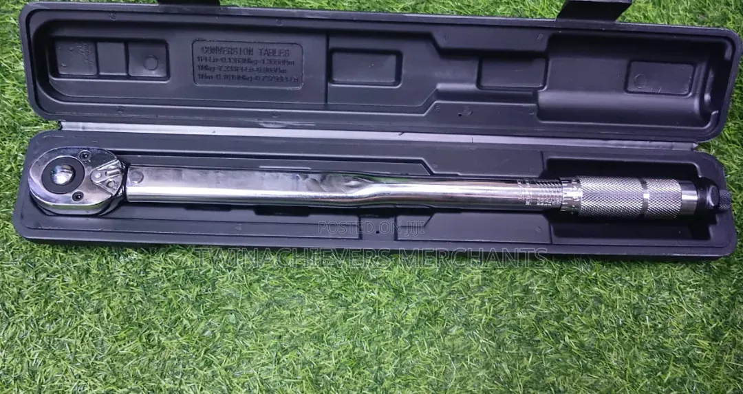 Micrometer Adjustable Click-Type Torque Wrench 1/2'(28-210Nm)