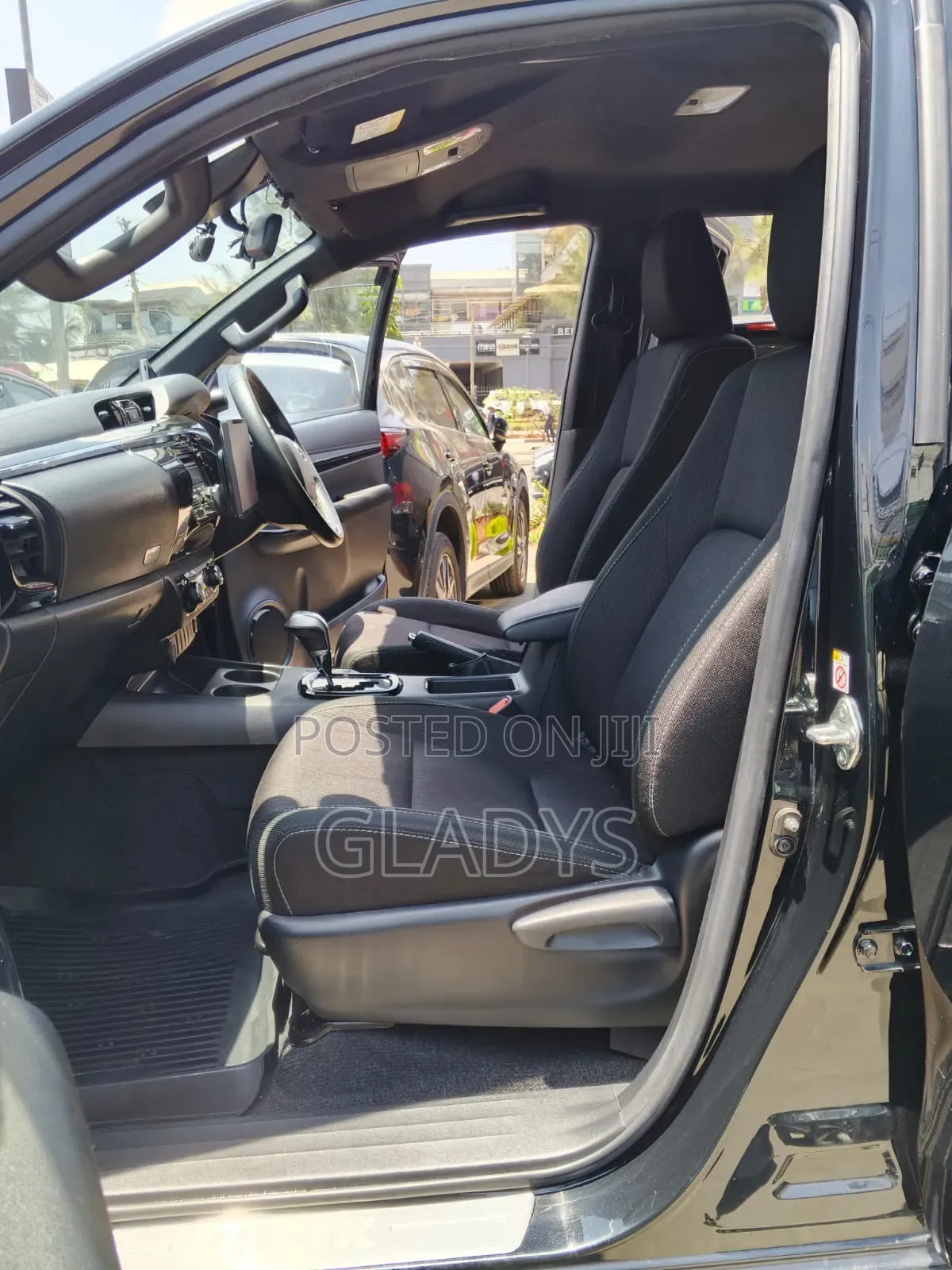 Toyota Hilux 2019 Black