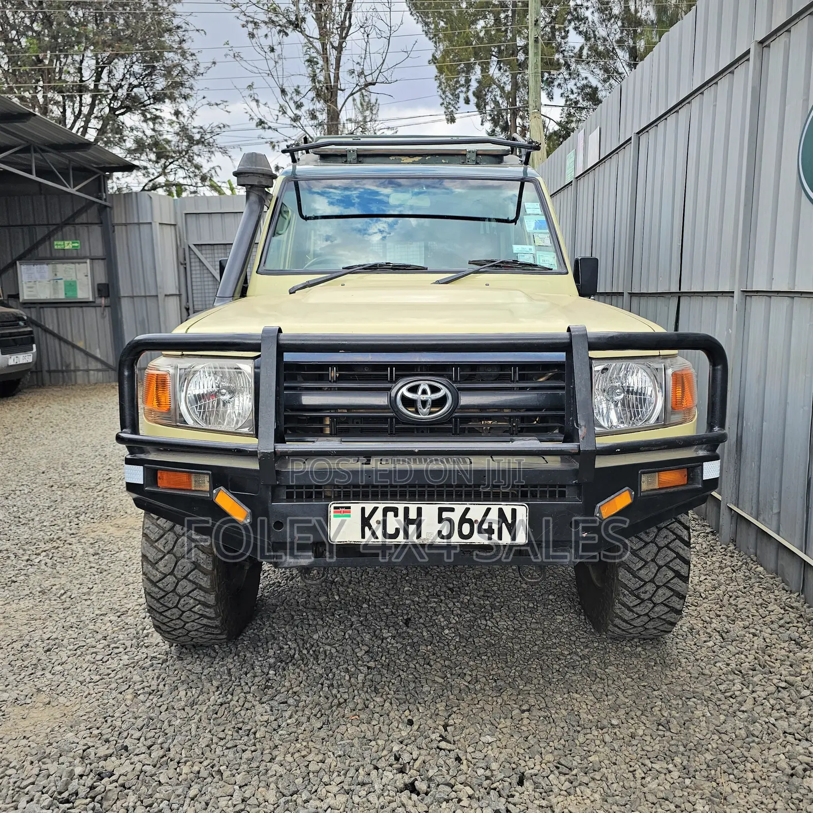 Toyota Land Cruiser 79 Series 2015 Beige