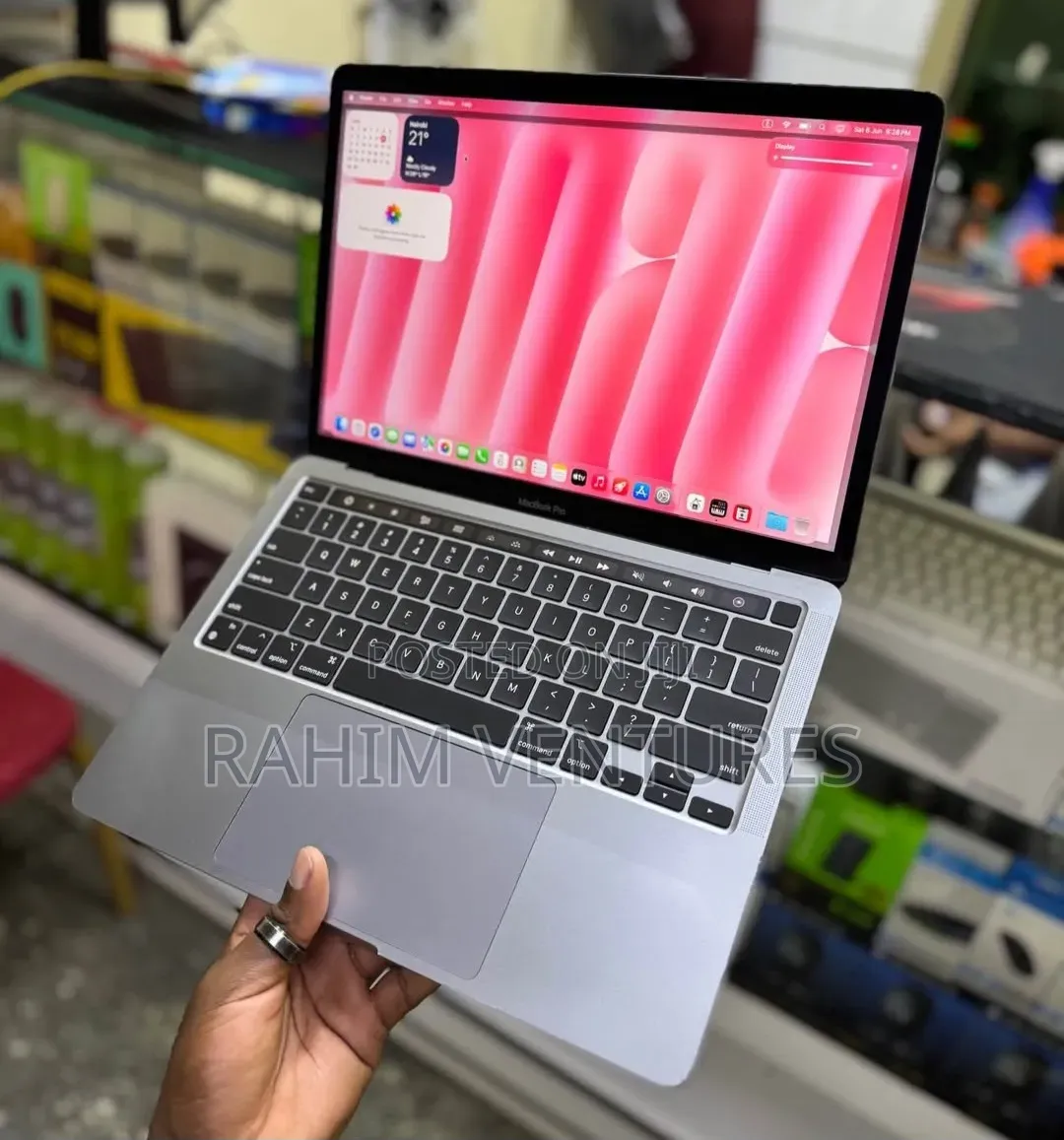 Laptop Apple MacBook Pro 2020 M1 16GB Apple M1 Pro SSD 1T