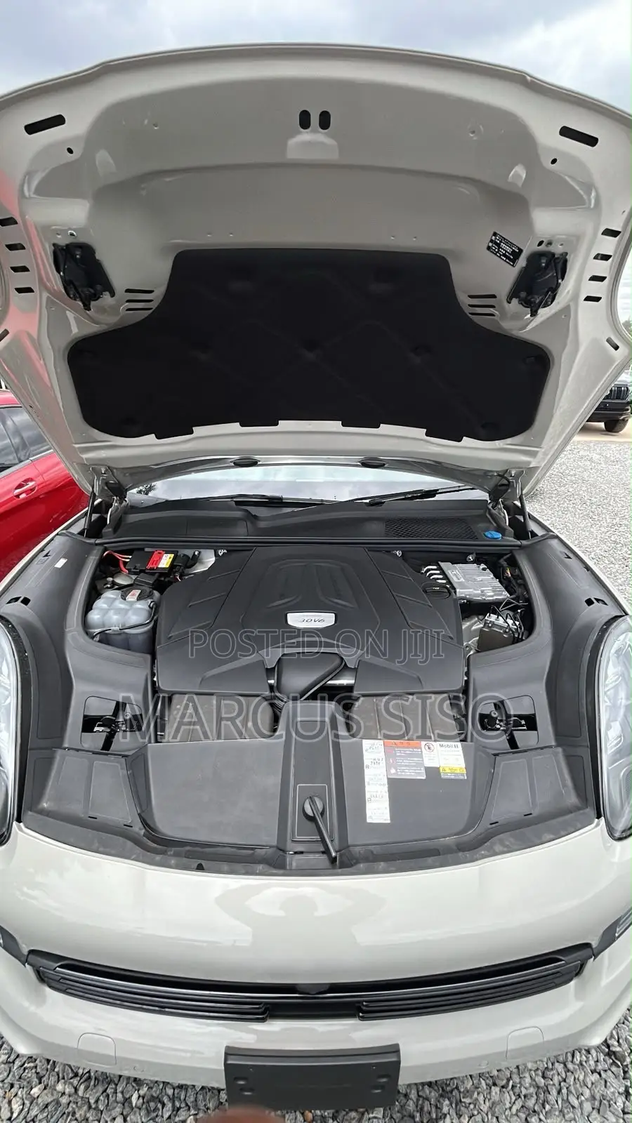 Porsche Cayenne Base AWD 2020 Beige