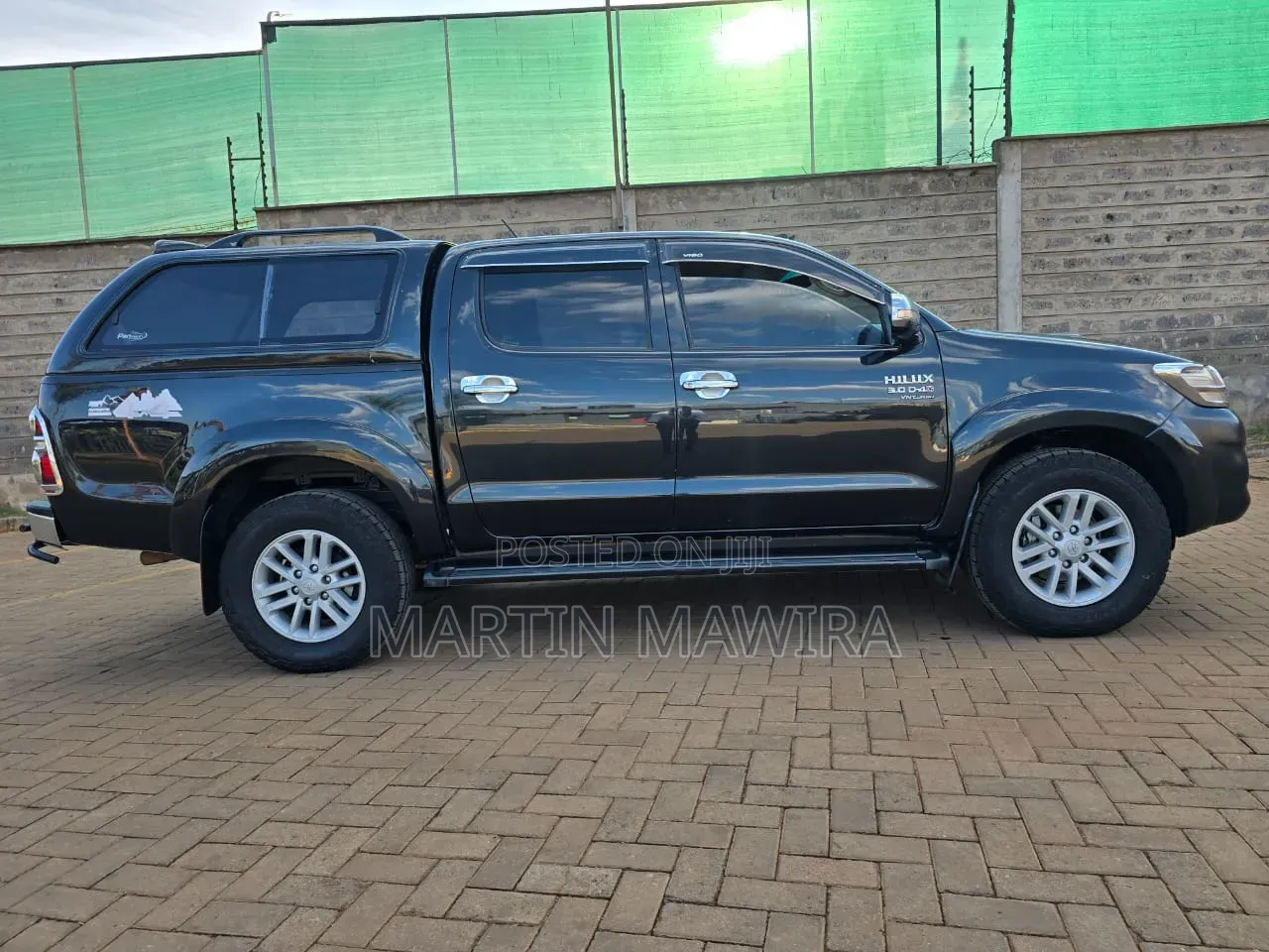 Toyota Hilux 2010 Black