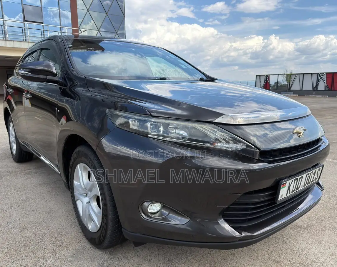 Toyota Harrier 2.0 2014 Black