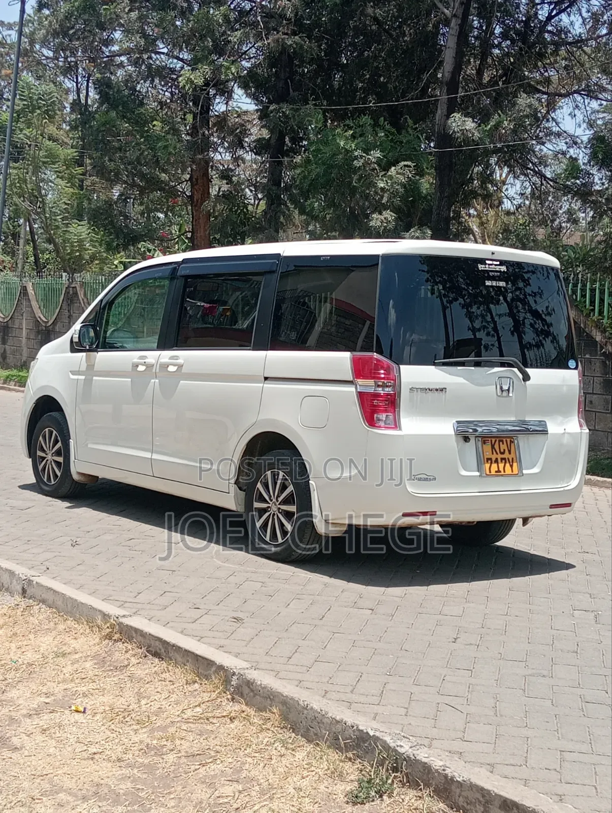 Honda Stepwgn 2012 White