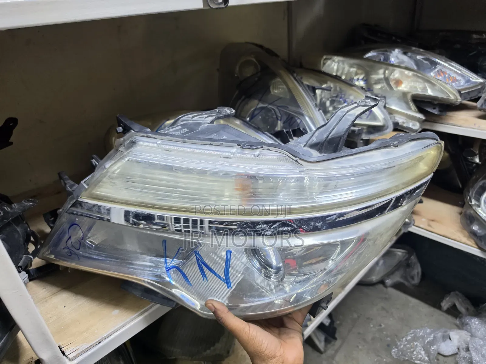 Serena C26 Headlights With Chrome