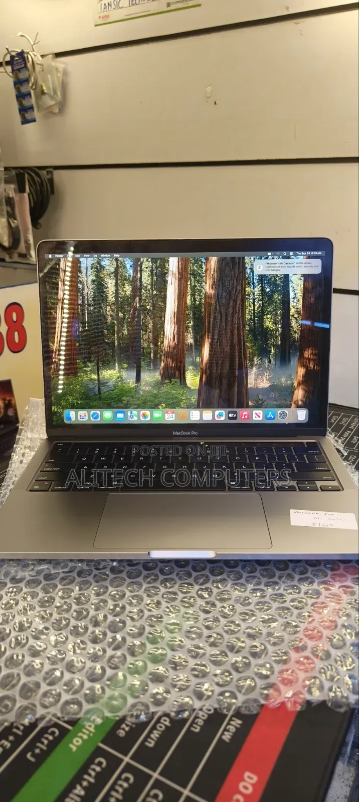 Laptop Apple MacBook Pro 2020 M1 8GB Apple M1 Pro SSD 512GB