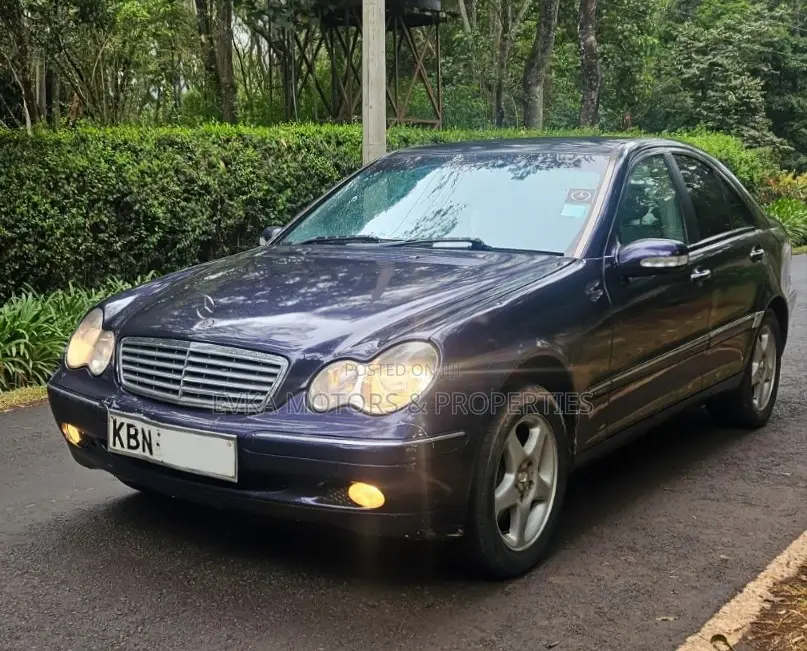 Mercedes-Benz C200 2003 Black