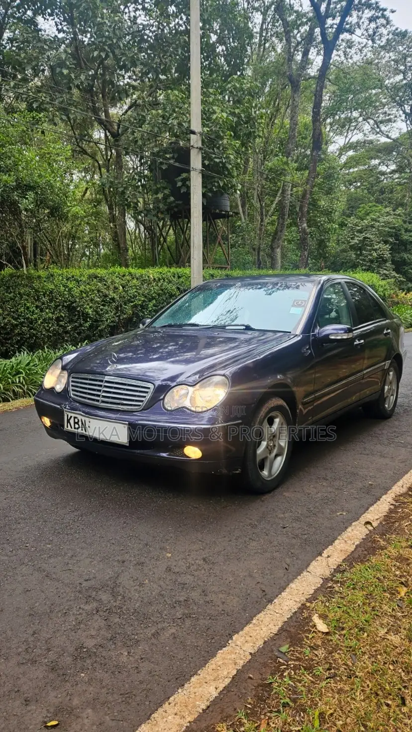 Mercedes-Benz C200 2003 Black