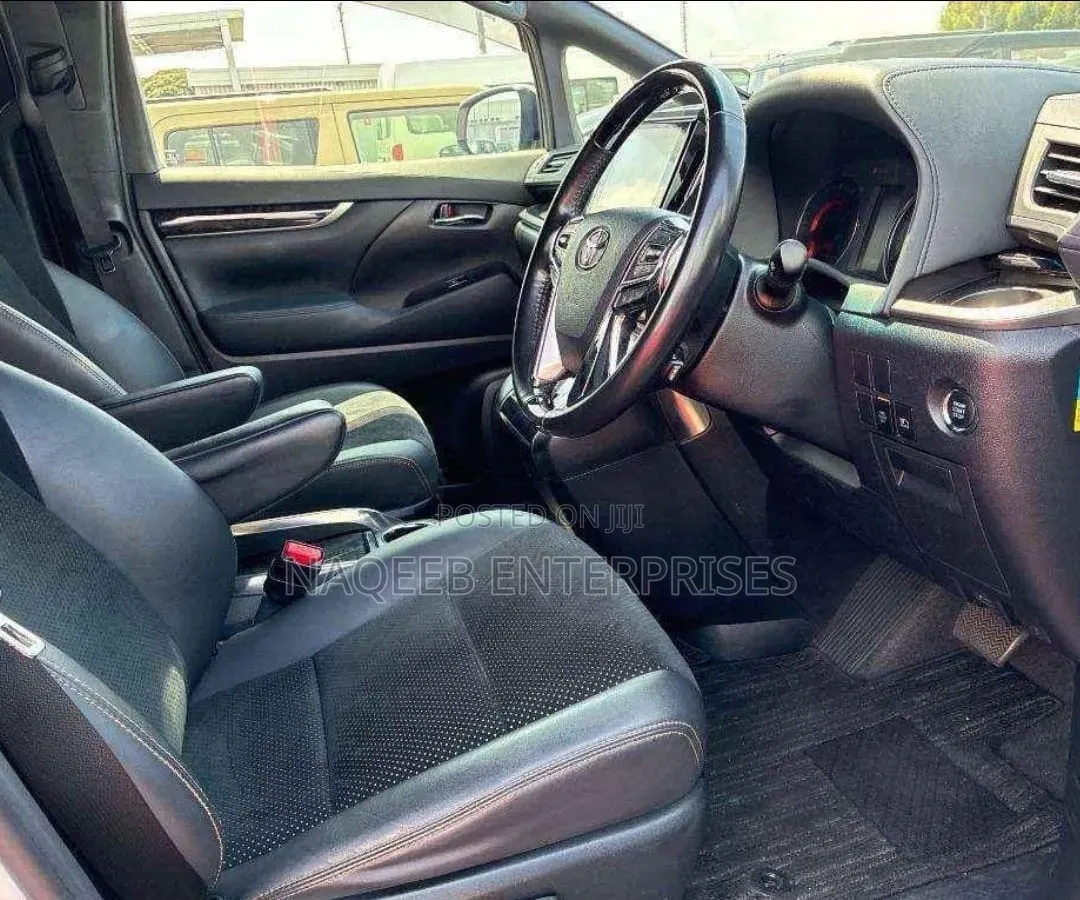 Toyota Alphard 2.5 Petrol FWD 2020 White