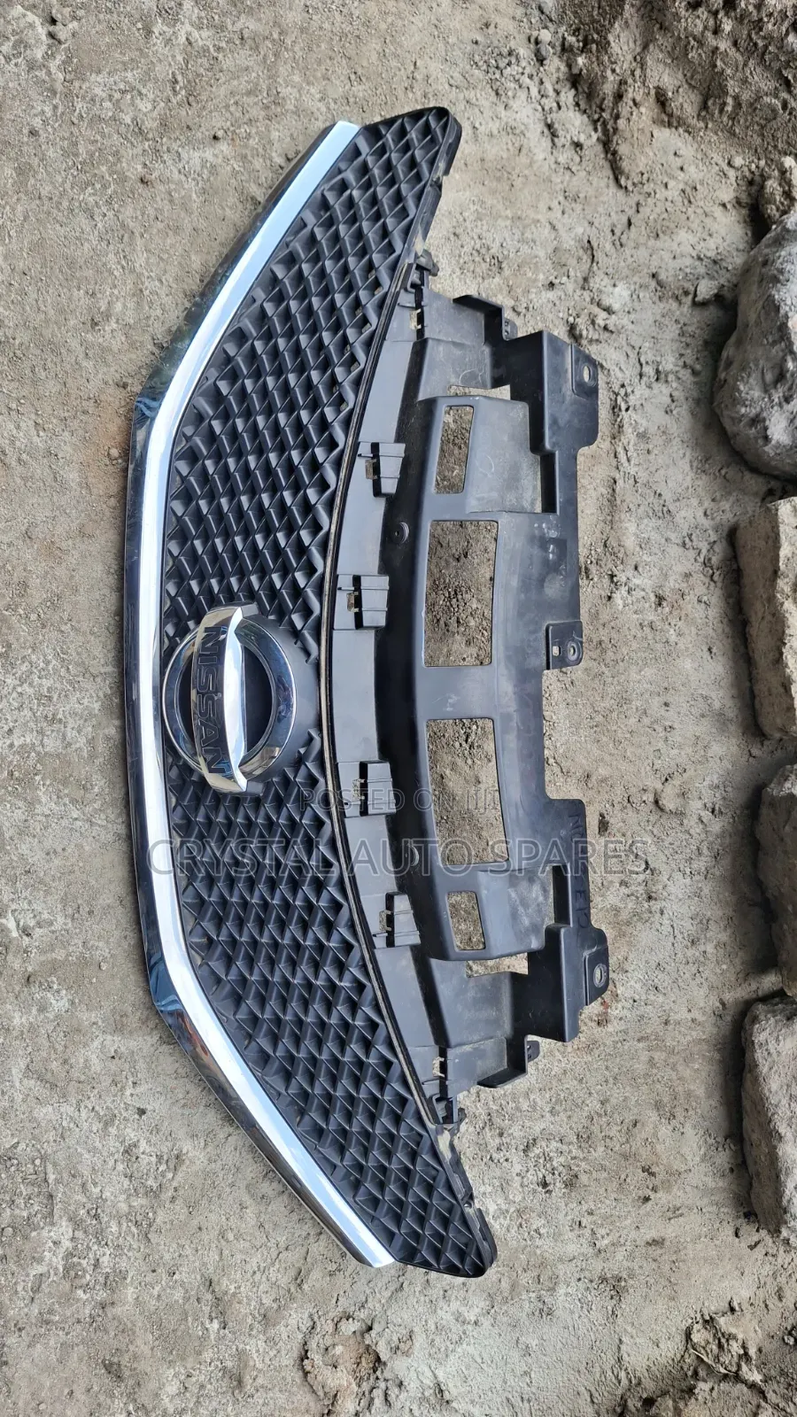 Nisaan Note E Power Grill