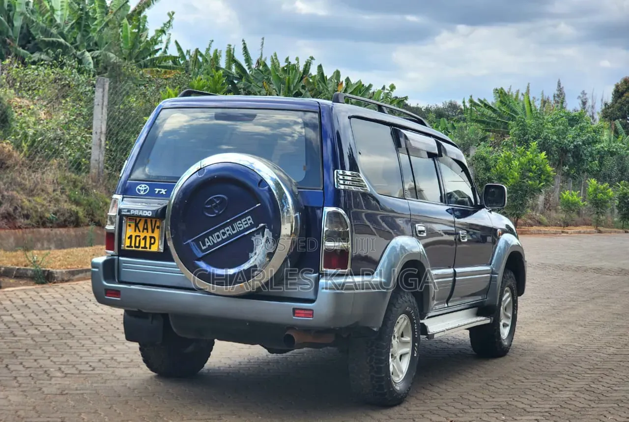 Toyota Land Cruiser Prado 2000 Blue