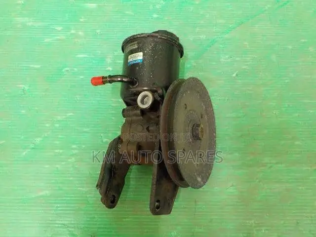 Nissan Td42 Power Steering Pump for Nissan Patrol, Civilian.
