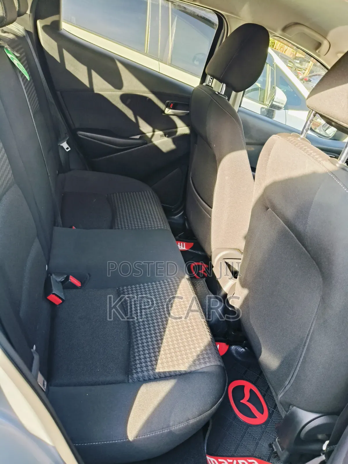 Mazda Demio 2018 Silver