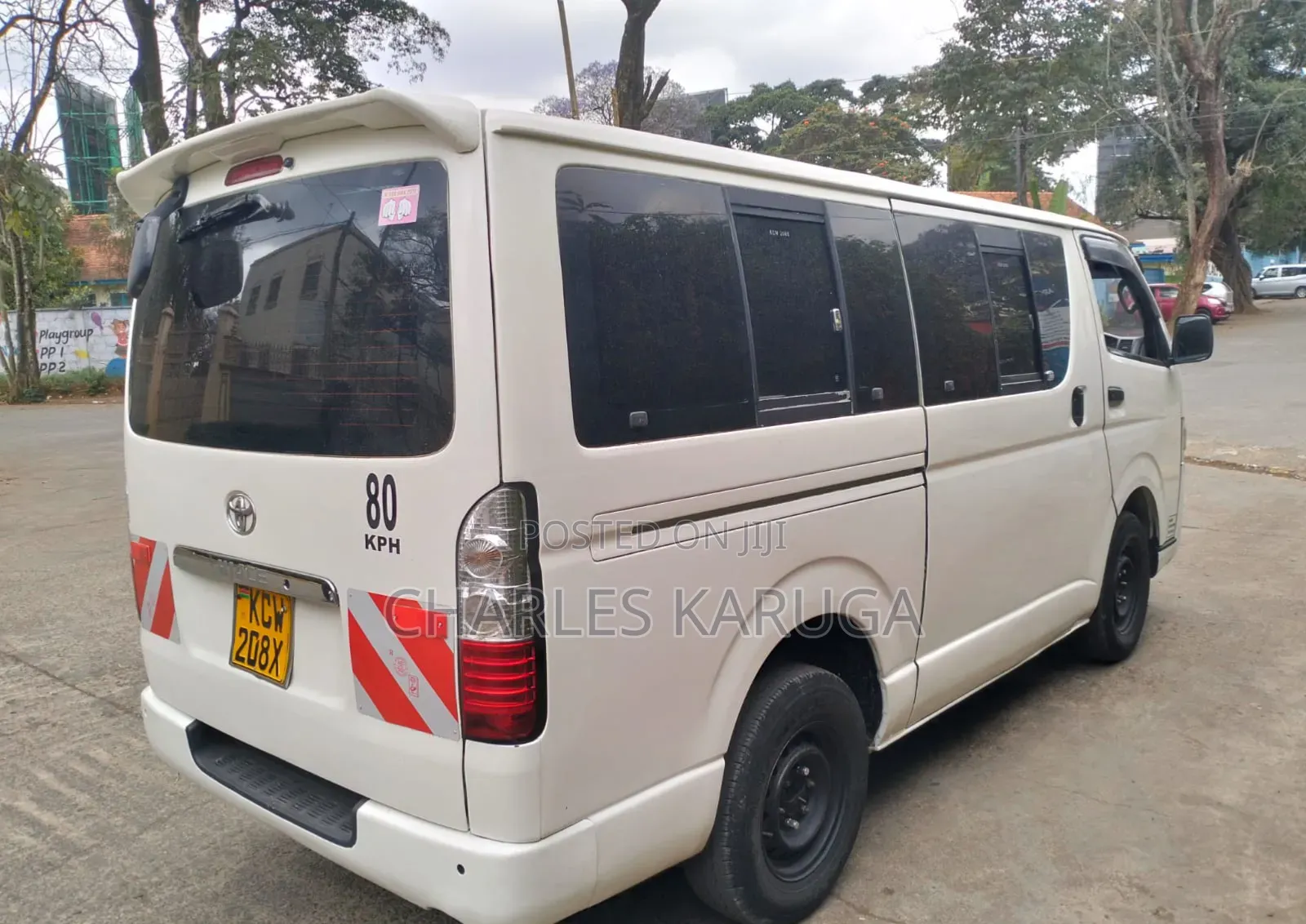 Toyota HiAce 2012 White
