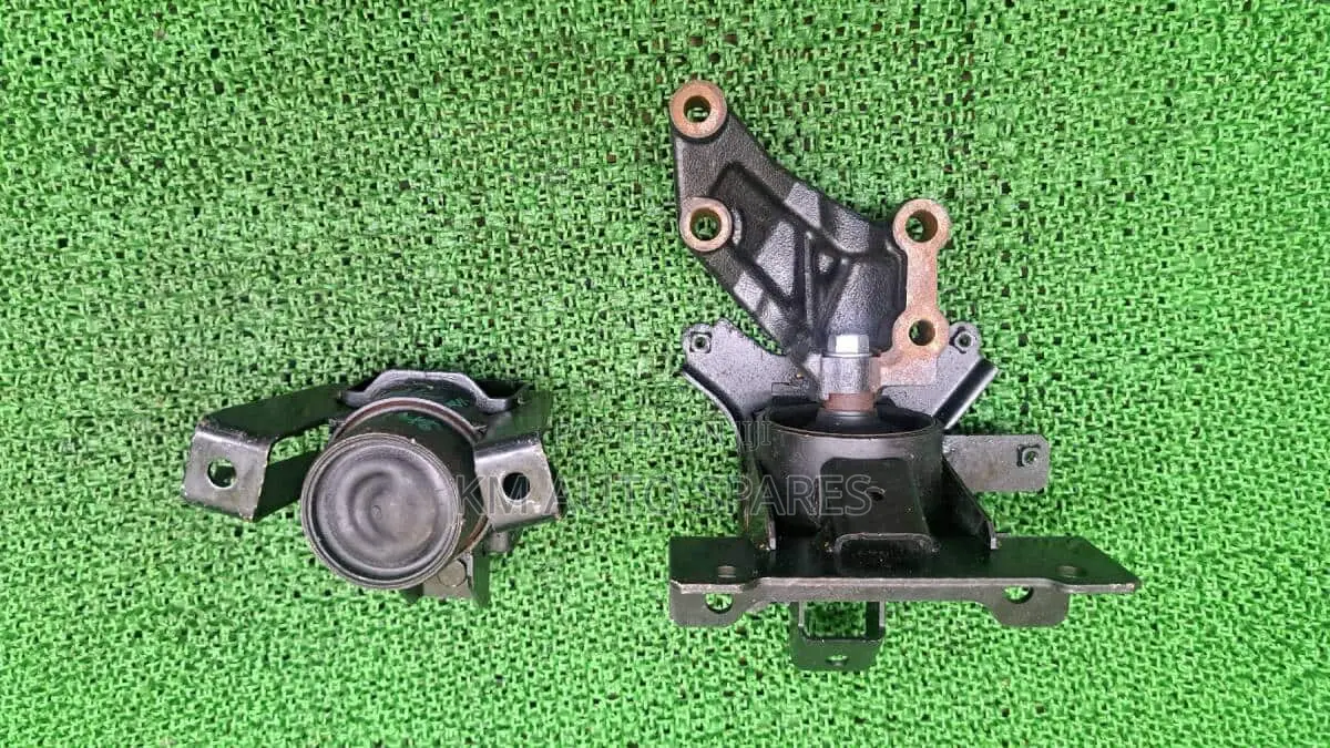 Suzuki Solio Gearbox Mount.