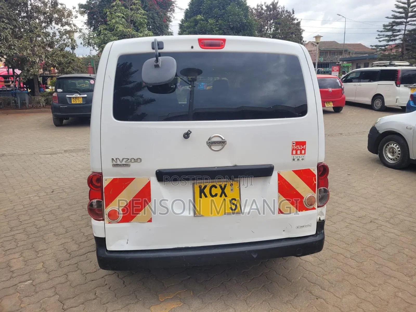 Nissan NV1500 2012 White