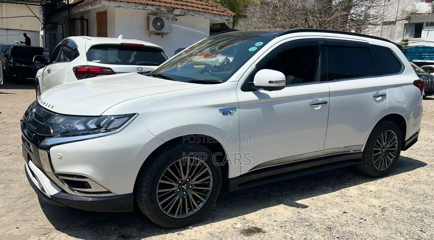 Mitsubishi Outlander 2.4 PHEV AWD 2019 White